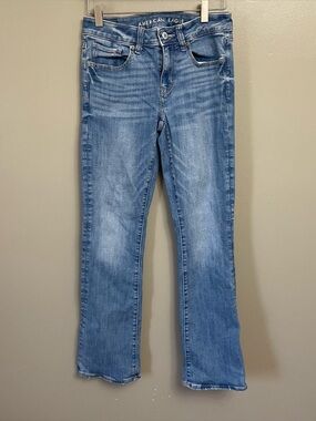 American Eagle Outfitters Kick Boot Low Rise Flare Jeans Medium Wash 2 Regular